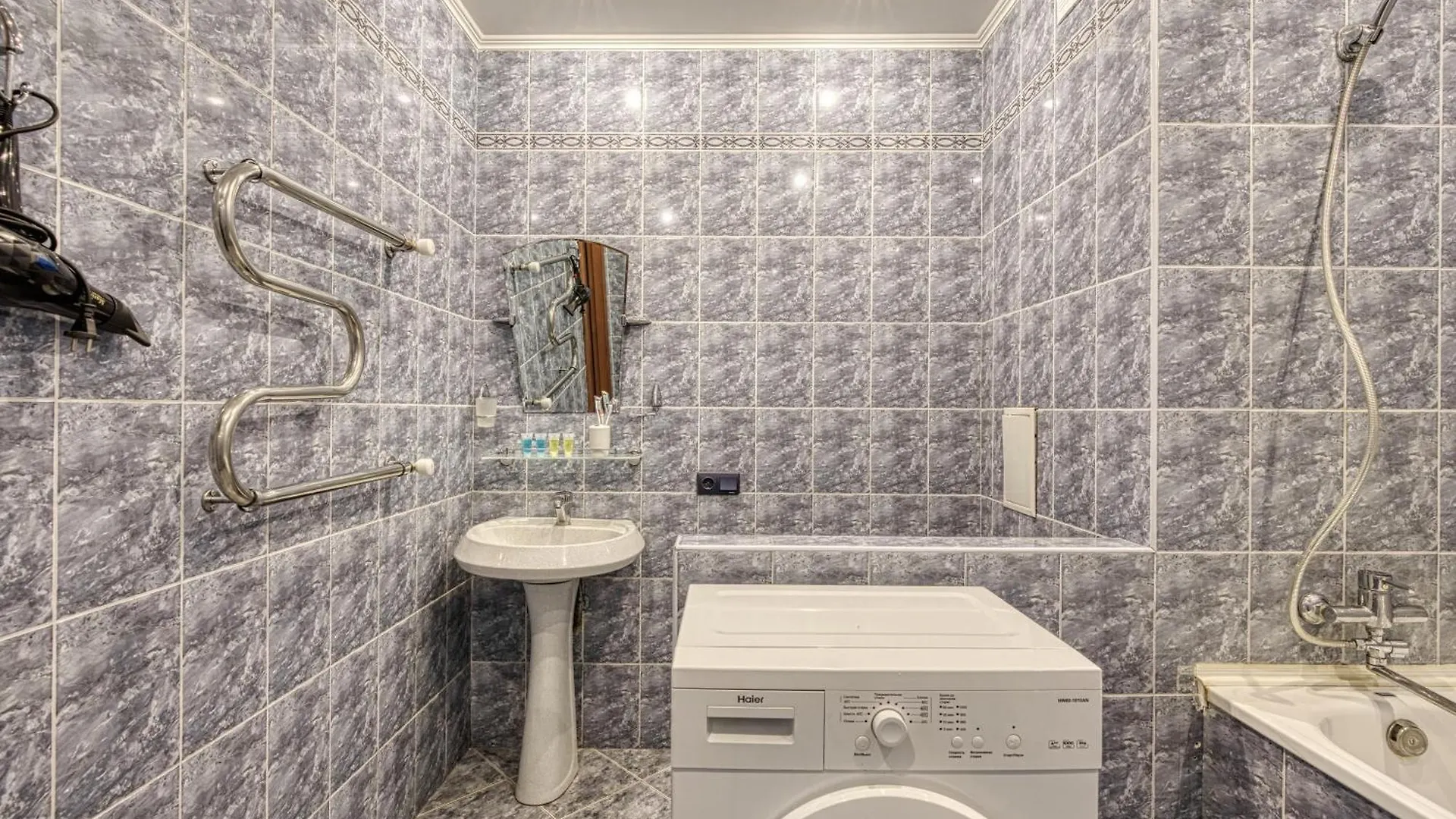 Lighthouse Apartments At Arbat Area - Travelers Choice Almatı