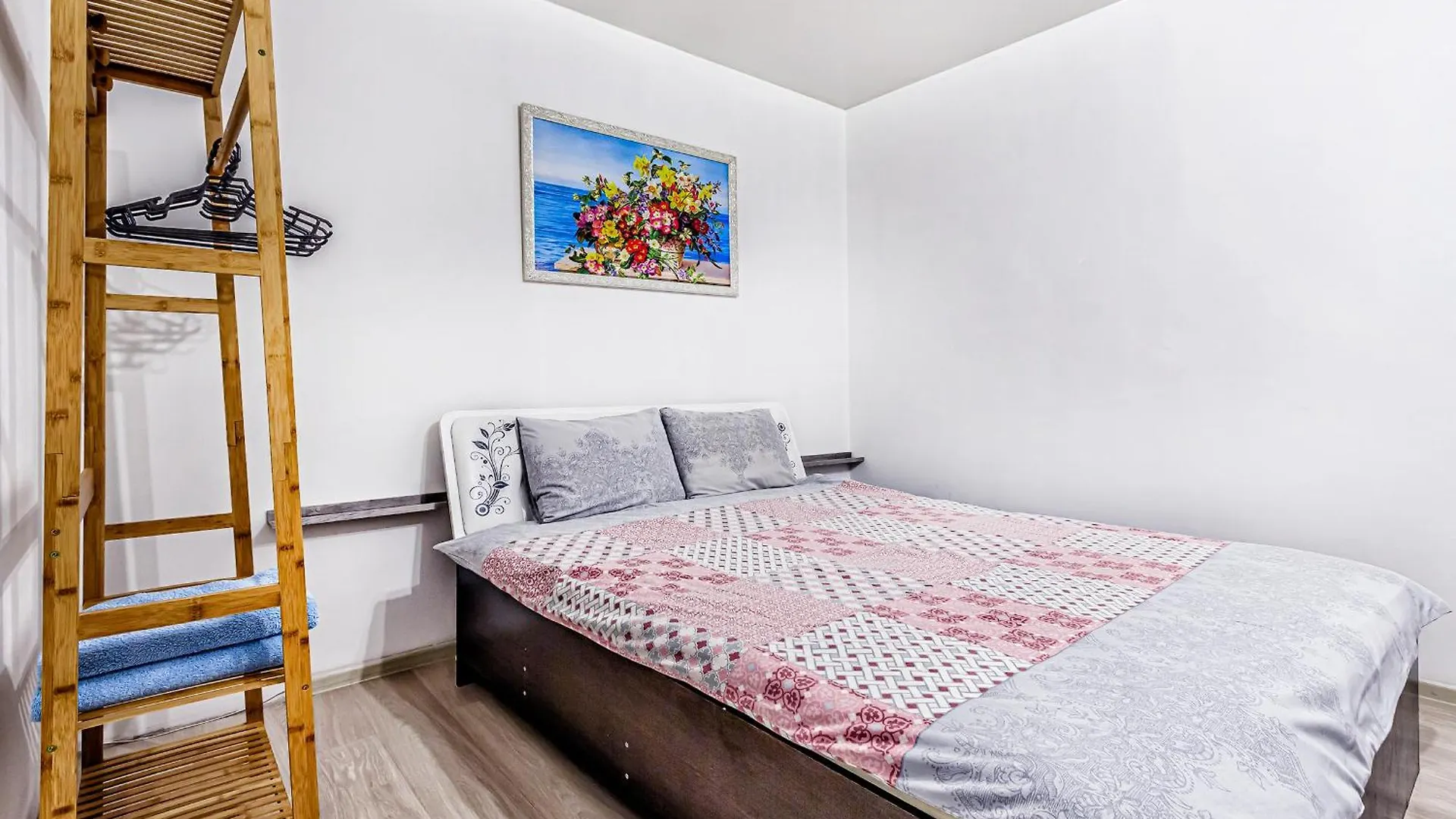 Lighthouse Apartments At Arbat Area - Travelers Choice Almatı